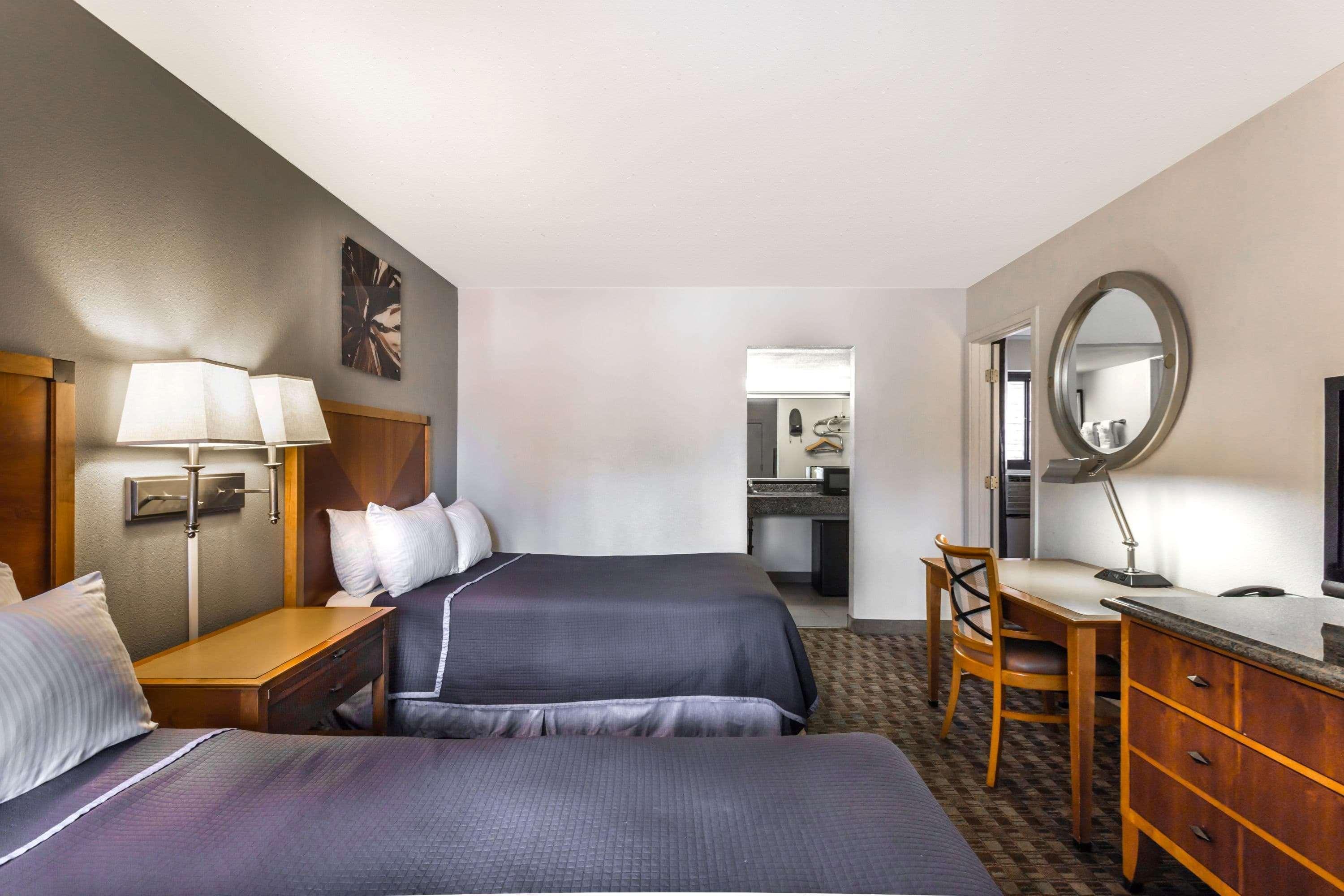 Howard Johnson By Wyndham Scottsdale Old Town Ngoại thất bức ảnh