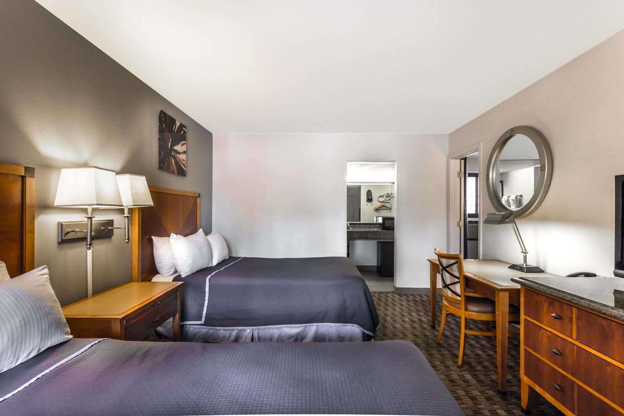 Howard Johnson By Wyndham Scottsdale Old Town Ngoại thất bức ảnh